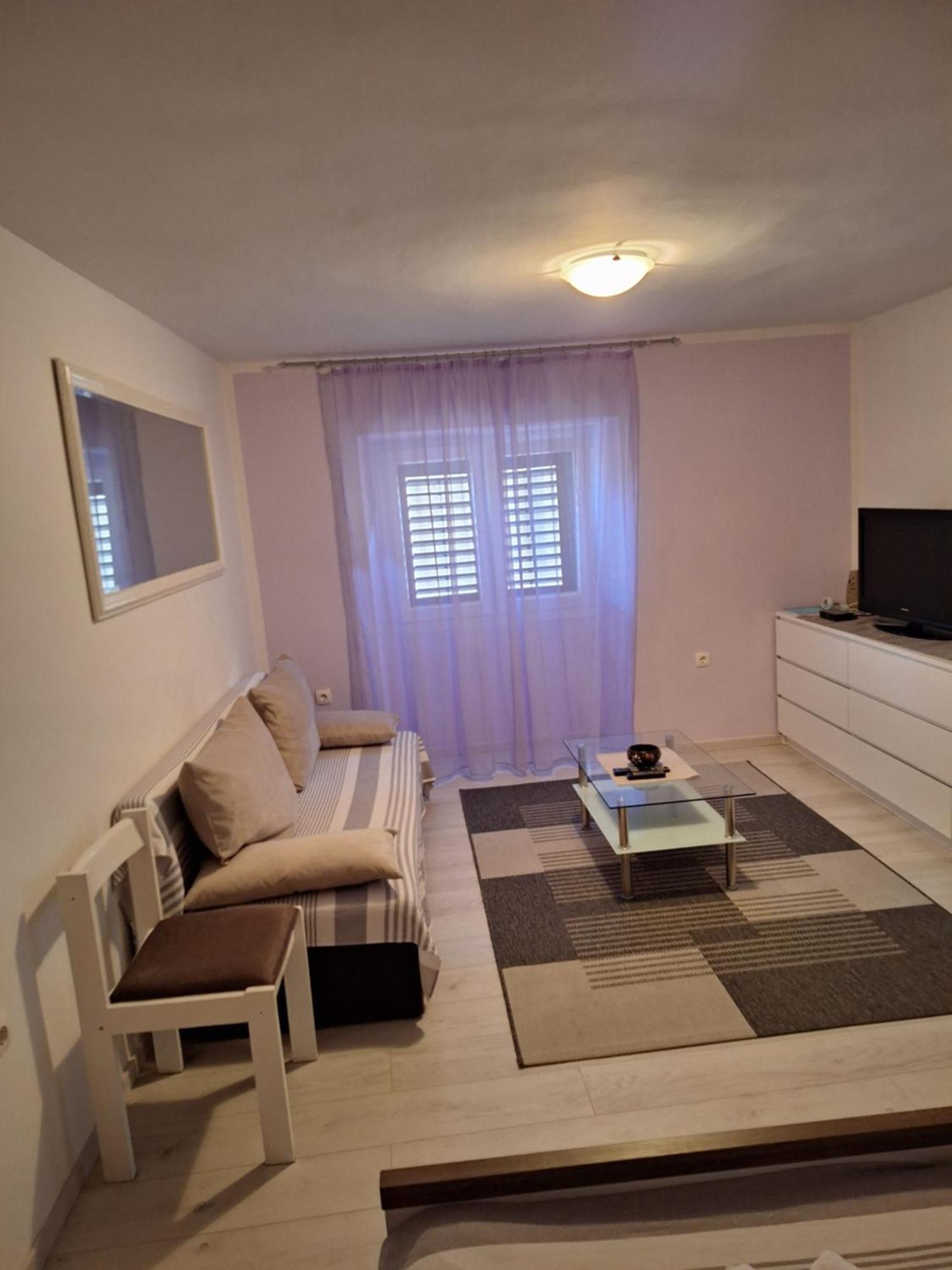 Apartments Duilo Скрадин Екстериор снимка
